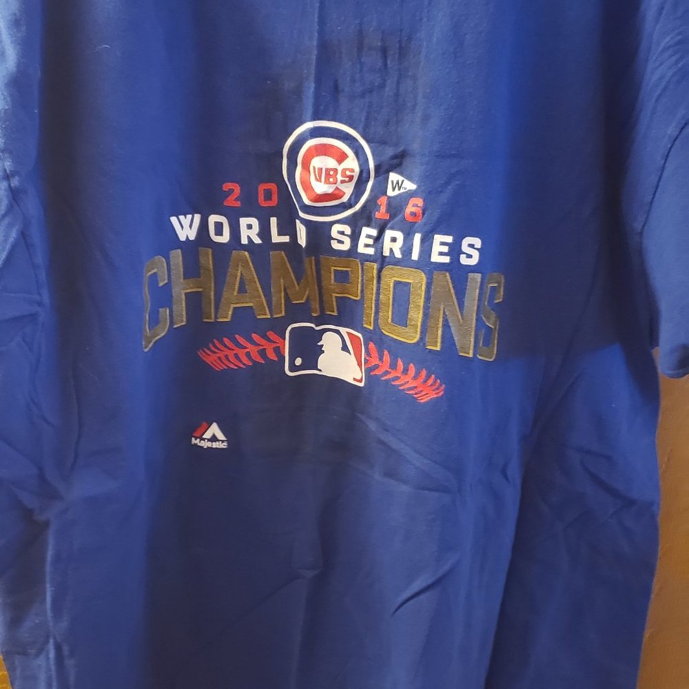 Majestic brand Chicago Cubs T-shirt